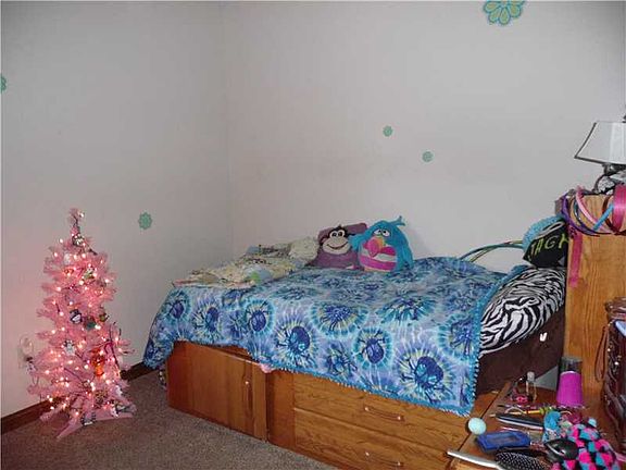 5th image of 18318 Southwood Dr