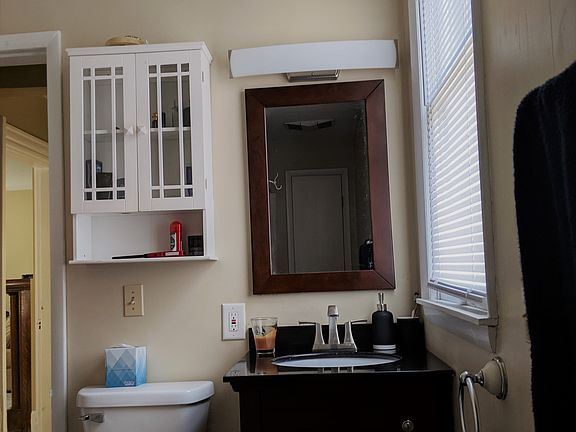 5th image of 3868 Isabella Ave #2