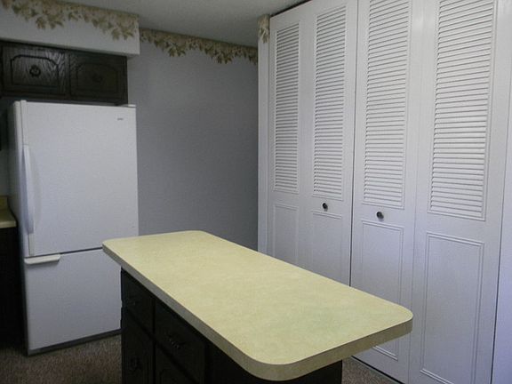 3rd image of 606 Greencastle Dr