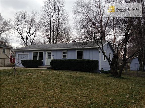 2nd image of 505 NW Falk Dr