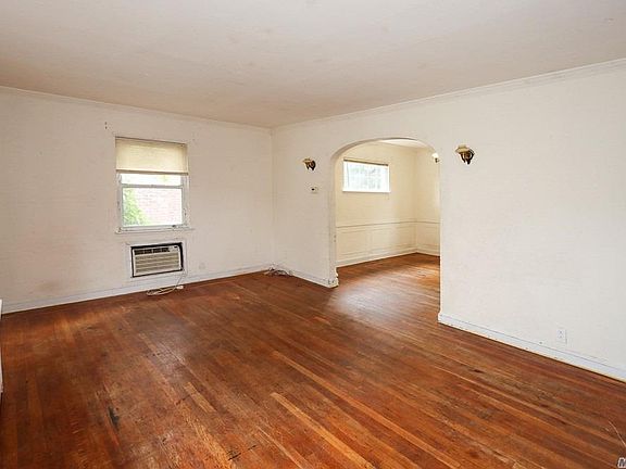 3rd image of 14132 Coolidge Ave