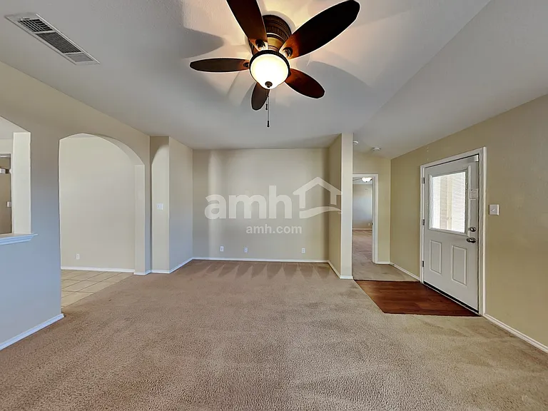 765 Tomah Dr — Photo 7
