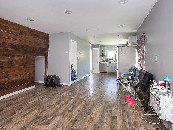 3rd image of 27651 Mills Ave #1N
