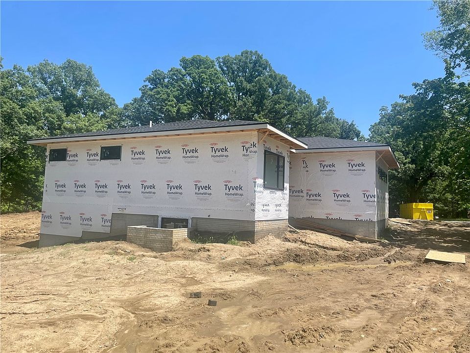 7329 NW Beaver Dr, Johnston, IA 50131 MLS 673968 Zillow