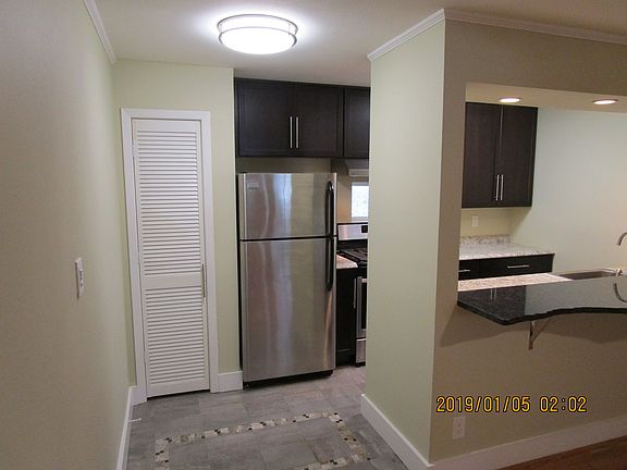 5th image of 1011 Ashland St #7