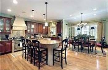 5th image of 1911 W Southmeadow Ln
