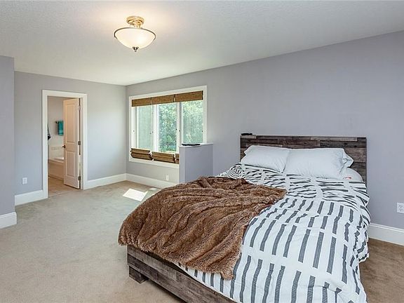 3rd image of 7205 Eagle Crest Dr