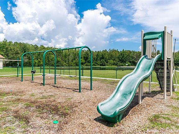 4th image of 3435 Cypress Point Cir