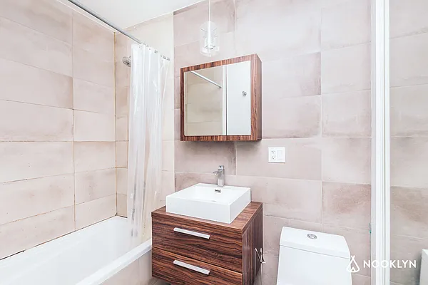 Rented by Nooklyn NYC LLC | media 58