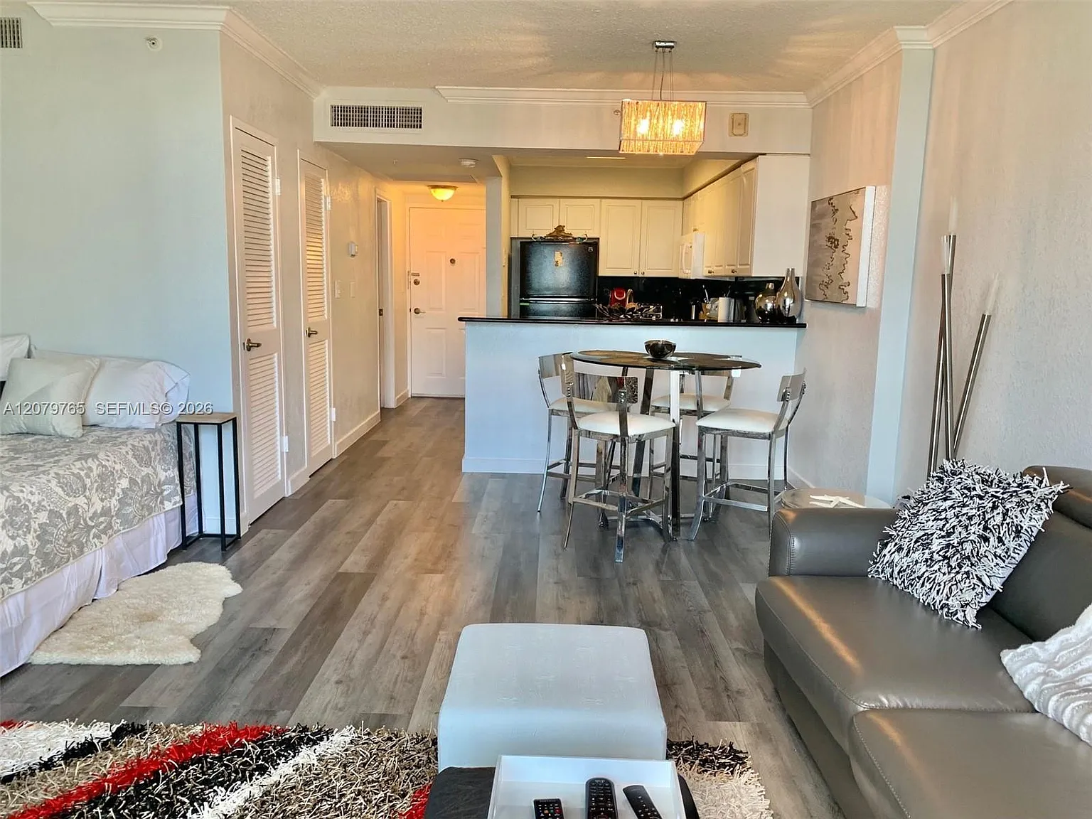 Wave Condo — Photo 4
