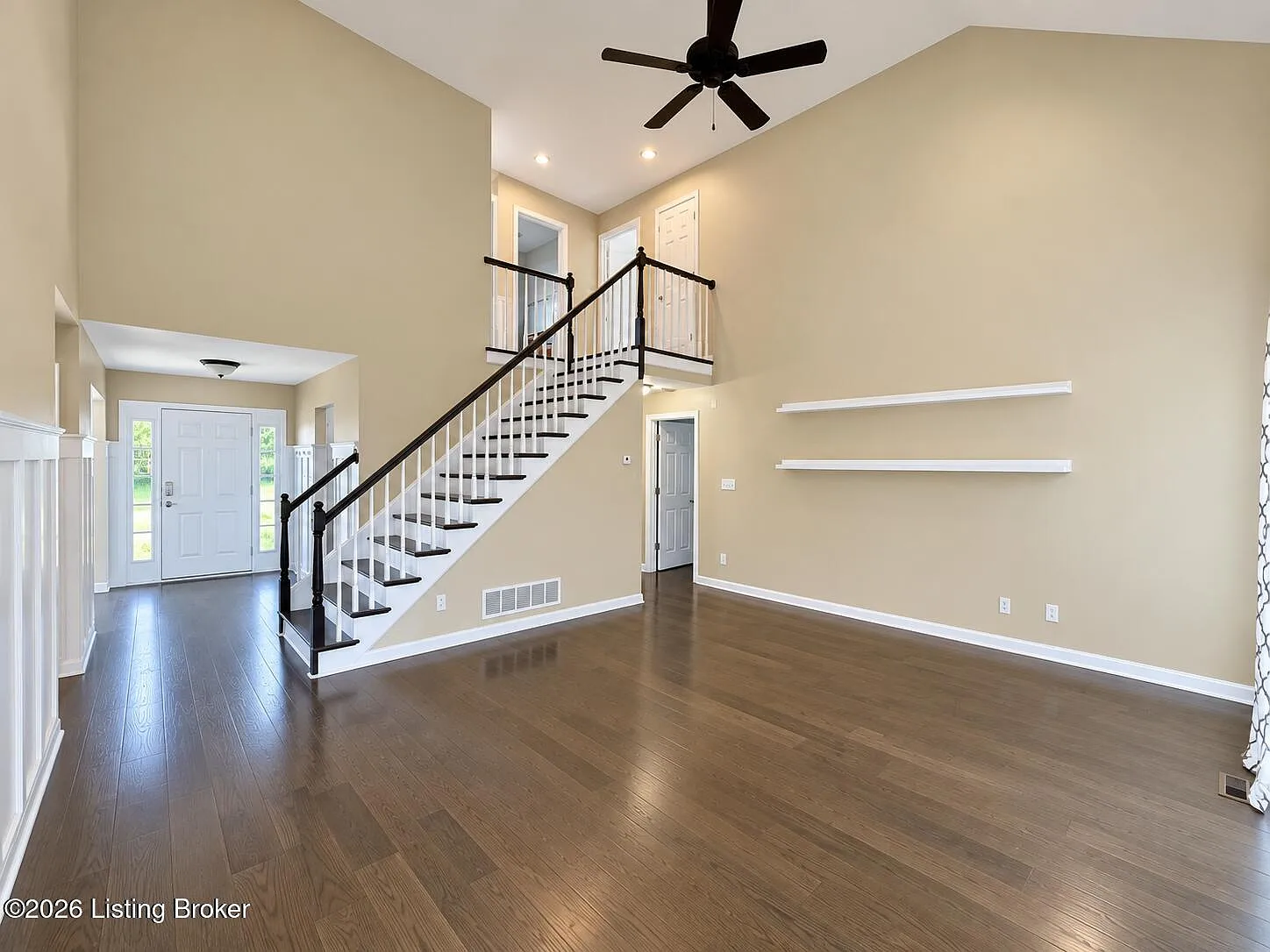 4 bed, 3.5 bath, 3100 sqft, $2,995 — Photo 4