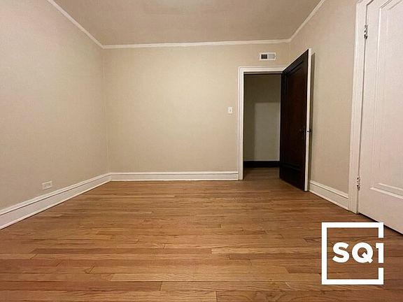 3rd image of 4808 N Lowell Ave #4810-1