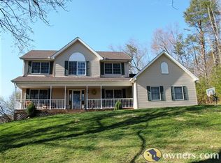4305 Juniper Ln, Charleston, WV 25313