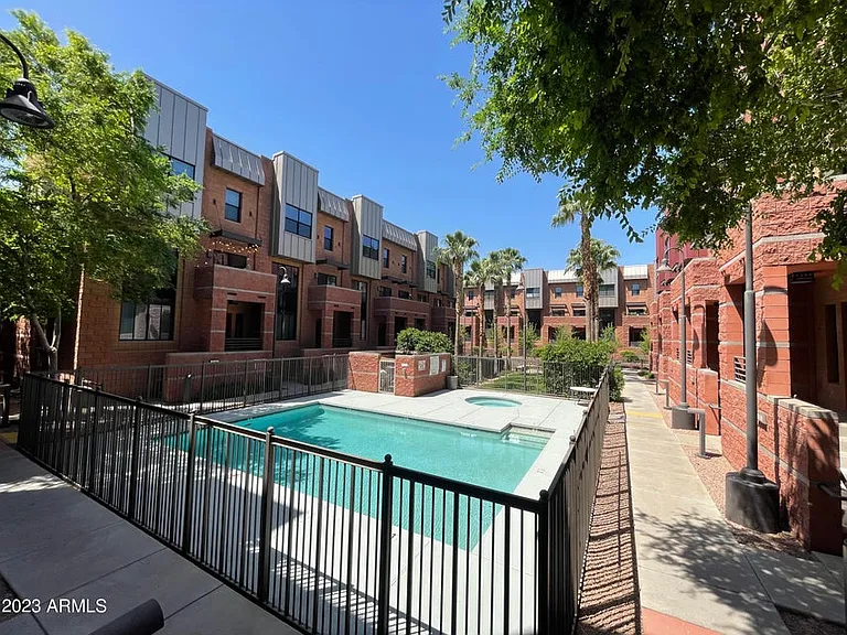 330 S Farmer Ave #126 — Photo 35