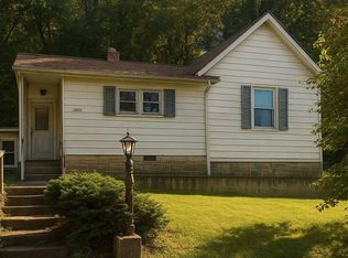 1827 Oakridge Dr, Charleston, WV 25311