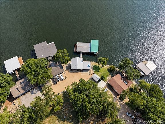 5th image of 1100 Fontana Ln
