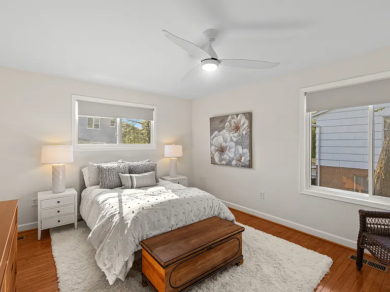 704 Ticonderoga Ave — Photo 23