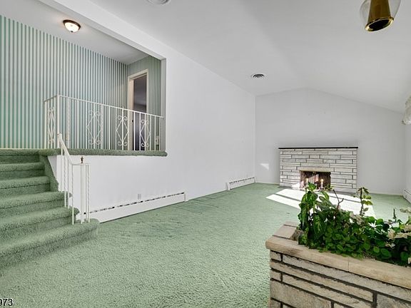 5th image of 117 Yantacaw Brook Rd