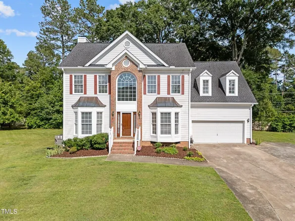 8 Summertime Ct, Durham, NC 27707