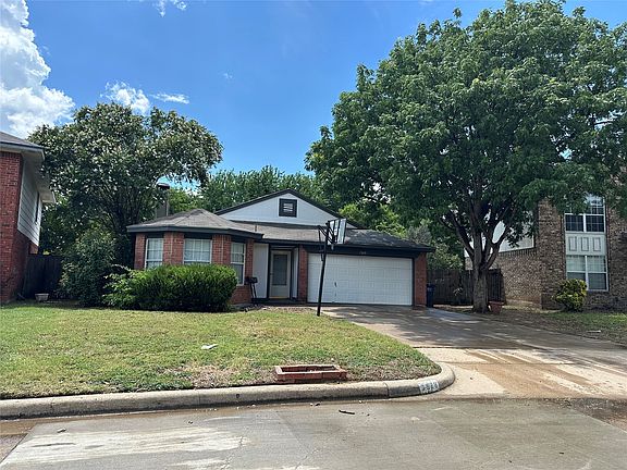 2nd image of 7629 Misty Ridge Dr N