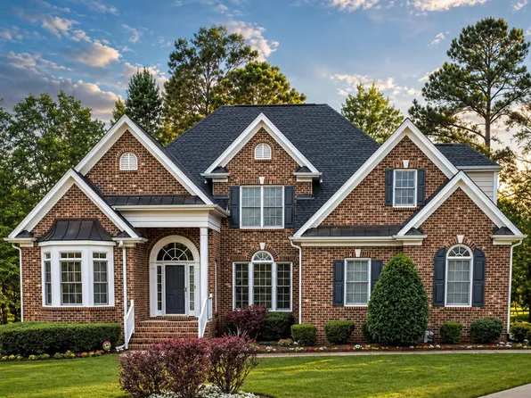 905 Babbling Creek Ln, Fuquay Varina, NC 27526