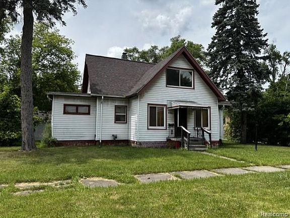 2nd image of 3915 Trumbull Ave