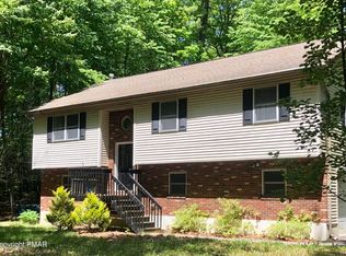 154 Ash Ln, Kunkletown, PA