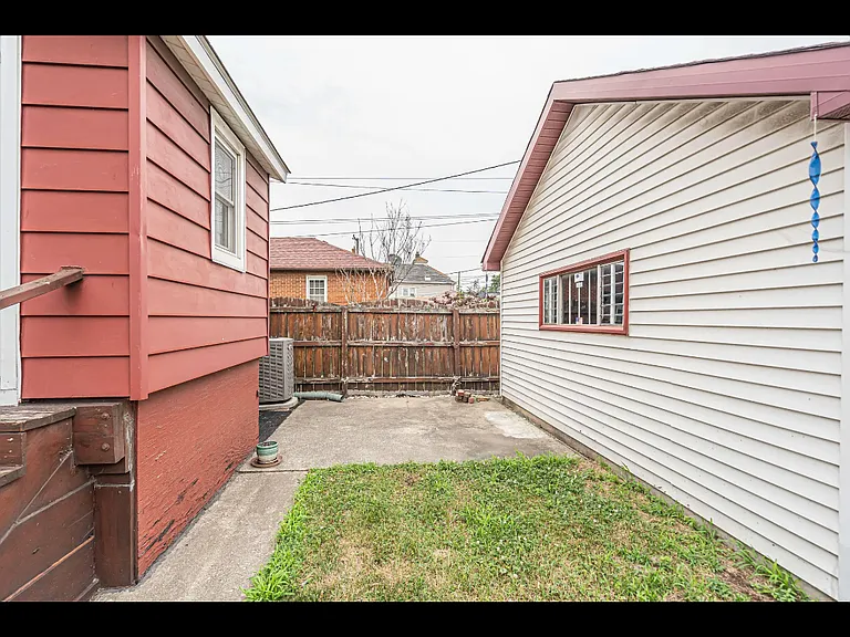 5019 Homerlee Ave — Photo 27