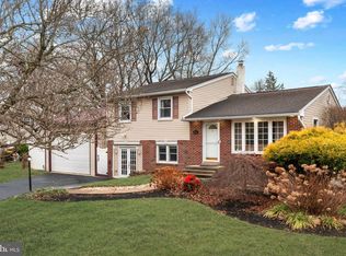 992 Jamison St, Warminster, PA 18974