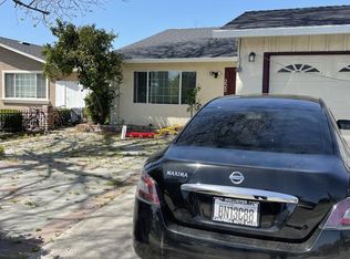 222 Willow Dr, Hollister, CA