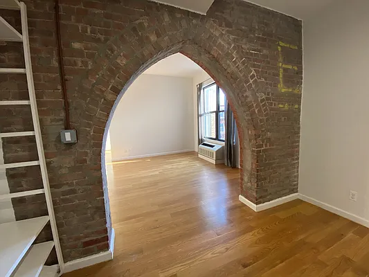 Rented by MySpaceNYC | media 46