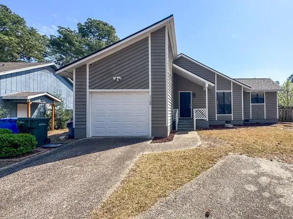 5508 Deep Hollow Ct, Fayetteville, NC 28311