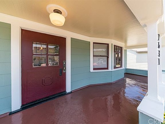3rd image of 2631 S Hobart Blvd