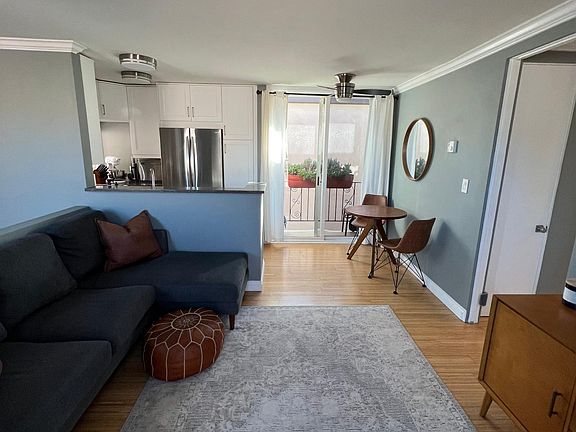 4th image of 115 Dolphin Ave #B