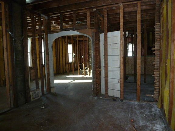 3rd image of 3057 N 21st St #3059