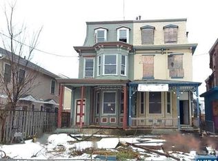 126 State St, Camden, NJ 08102