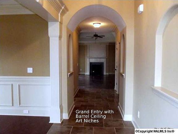 4th image of 6 Hartley Dr