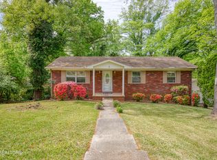 1525 Arrow Wood Rd, Knoxville, TN 37919