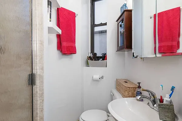 Rented by Dynamik Realty | media 13