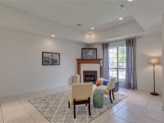 4th image of 4525 Olde Village Cir