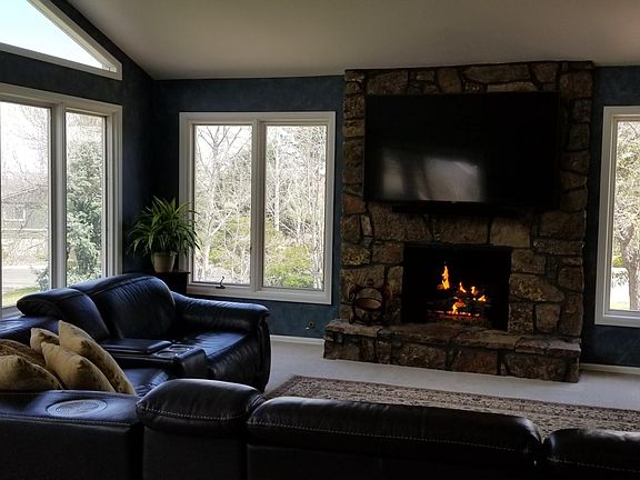 Living Room with gas fireplace