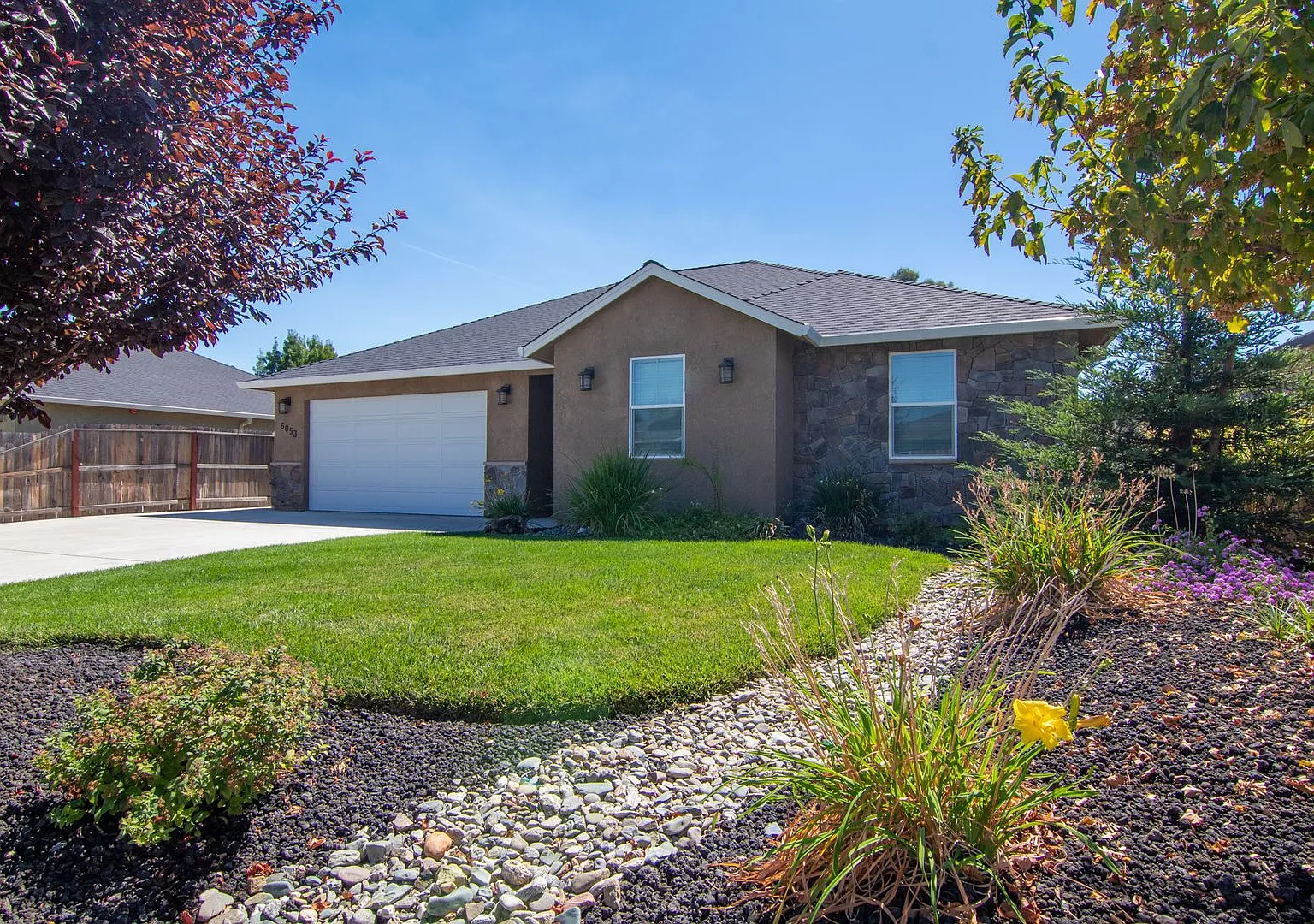 Newer Home for Rent in North Redding CA | $500 Off, Solar, Garage, Fenced Yard — Photo 1