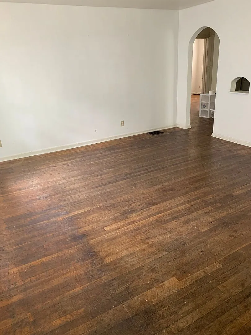 Available August 2027 3 Bedroom Home With Covered Front Porch - Just Off Washington St — Photo 4