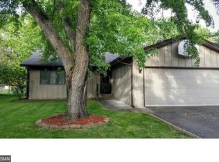 7516 N Meadowwood Ct, Brooklyn Park, MN 55444