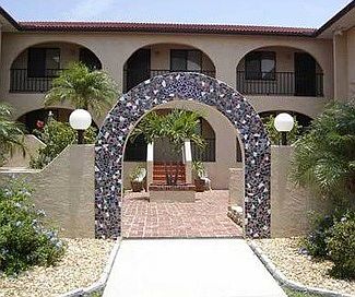 Front Entrance Courtyard