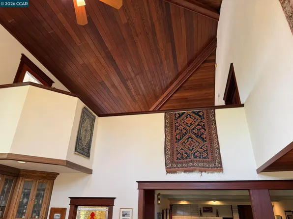 3611 Vista Charonoaks, Walnut Creek, CA 94598
