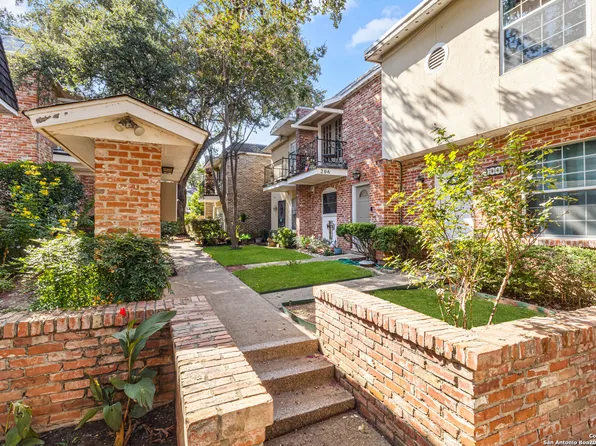 6718 Callaghan APT 206, San Antonio, TX 78229