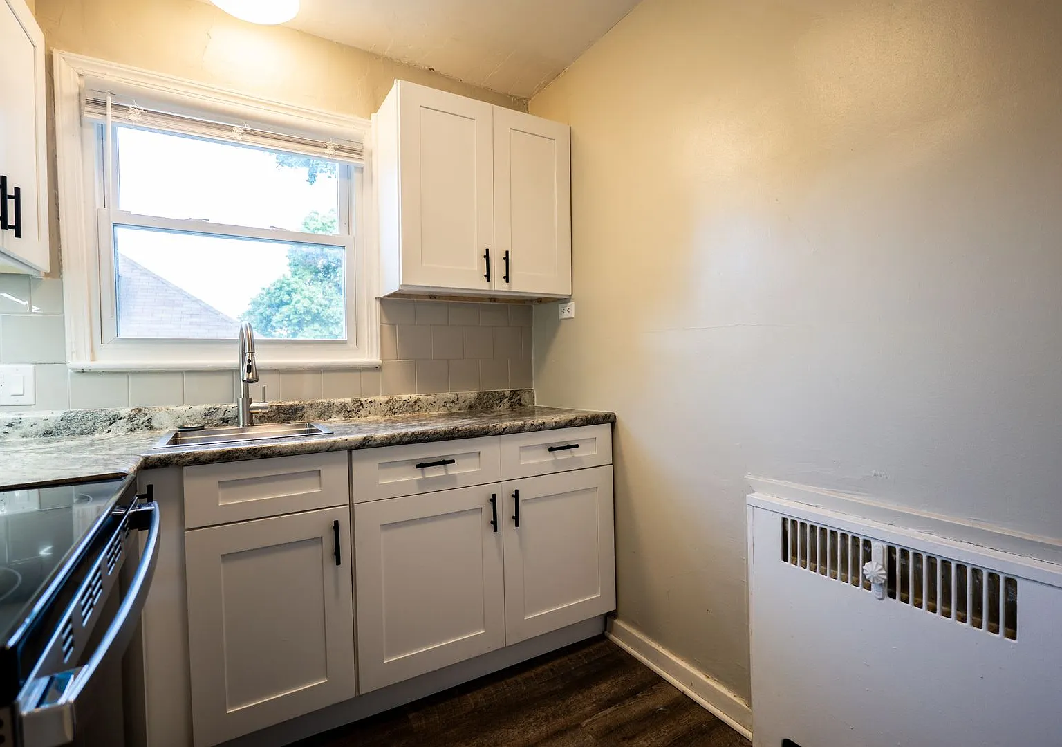 Beautifully Renovated 10 Unit Apartment Complex — Photo 3