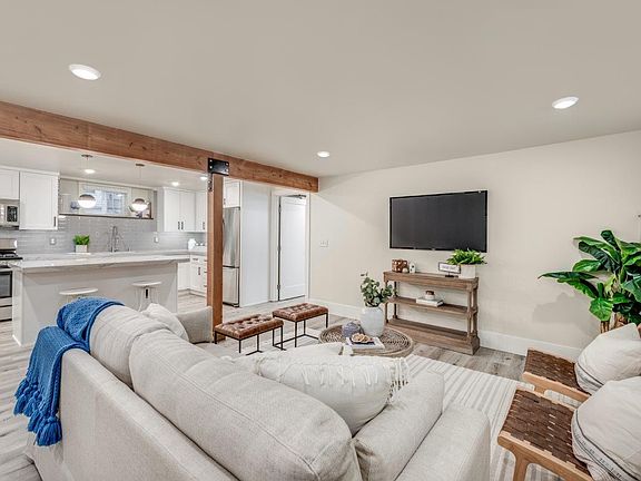 5th image of 3412 J St #3