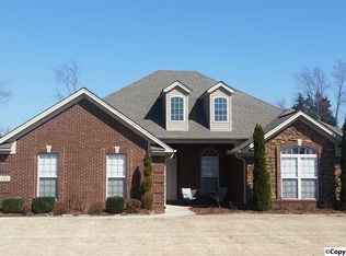 123 Bucks Pocket Dr, New Market, AL 35761